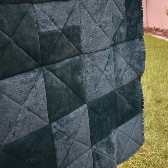 Fleece Rag Quilt Throw - Picture 7 of 8